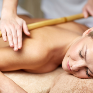 Rituale Massage con canna di bamboo